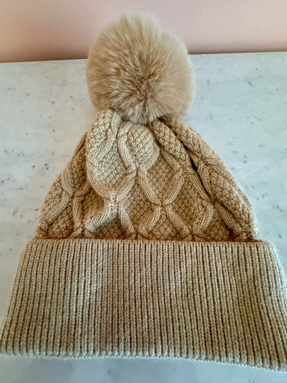 Norla Canada Classic Cable-Knit Tuque in Camel with Faux Fur Pompom, NWOT